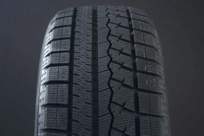 Bild 1 för 245/45R18 SAILUN ICE BLAZER ARCTIC FRIKTION