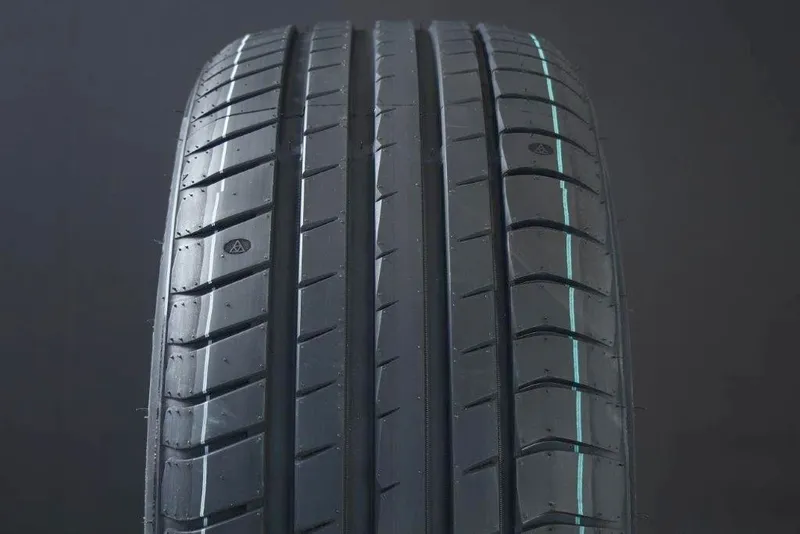 Bild 2 för 275/35R20 TRIANGLE EFFEXSPORT TH202