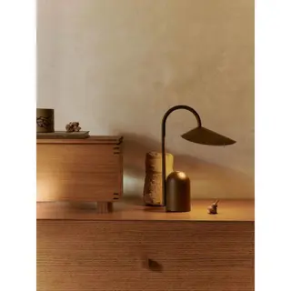Produktfoto för Arum Portable Bordslampa Mörk Chocolate - Ferm Living