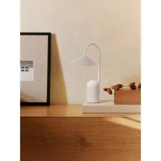 Produktfoto för Arum Portable Bordslampa White - Ferm Living
