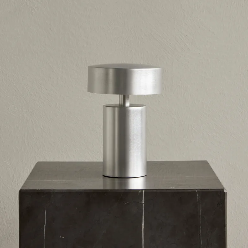 Bild 4 för Audo Copenhagen - Column Portable Bordslampa Aluminium Audo Copenhagen