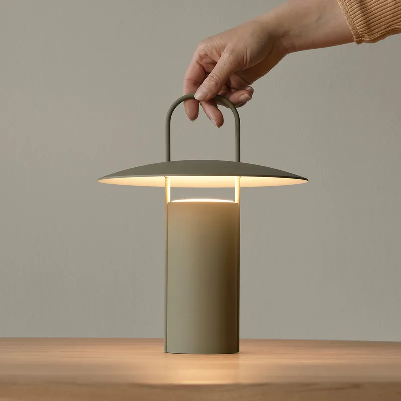 Bild 3 för Audo Copenhagen - Ray Portable Bordslampa Dusty Green Audo Copenhagen