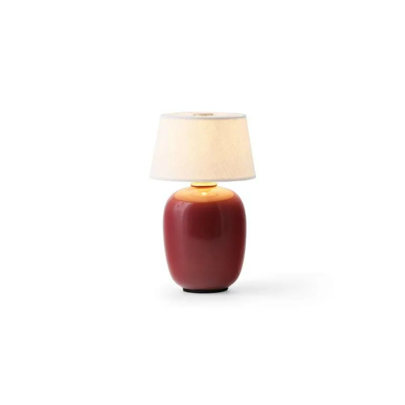 Bild 3 för Audo Copenhagen - Torso Table Lamp Portable - Bärbar lampa - Ruby - H20 x Ø12 cm