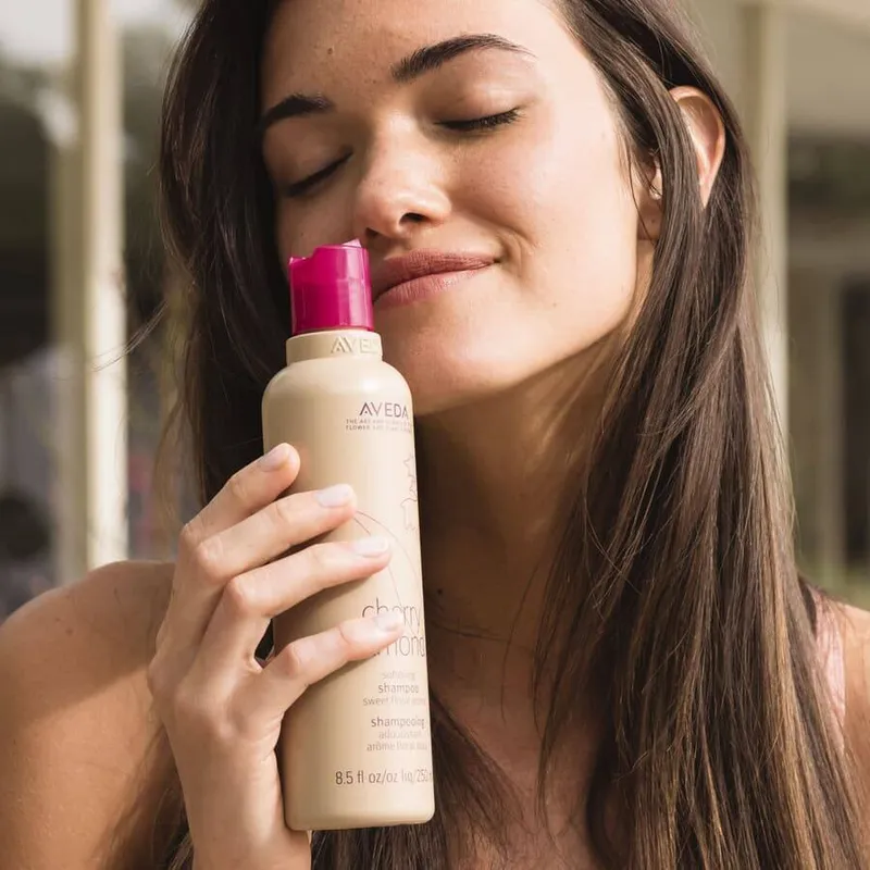 Bild 4 för Aveda Cherry Almond Shampoo 250 ml