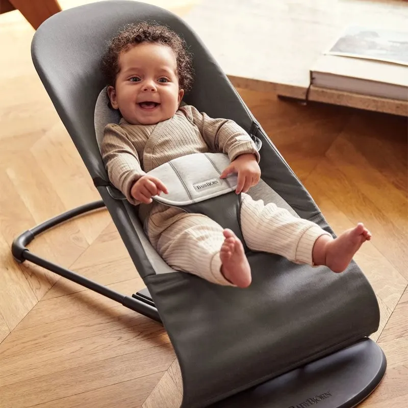 Bild 2 för BabyBjörn Babysitter Balance Soft Vävd/Jersey (Mörkgrå/Grå)