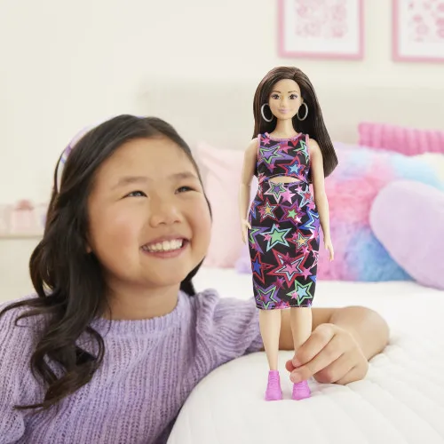 Alternativ bild 0 för Barbie Fashionistas Dolls Fashion Friends MIX (381904)