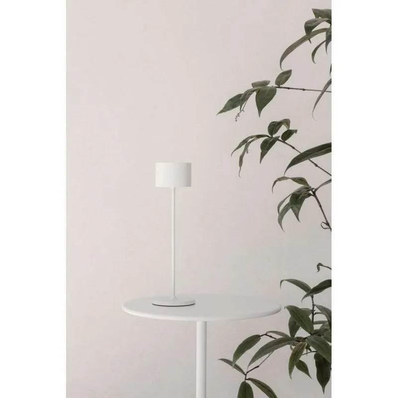 Alternativ bild 0 för Blomus - Farol LED Mobil Bordslampa White