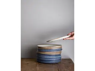 Produktfoto för Bloomingville Sandrine assiett Ø22 cm ljusgrå