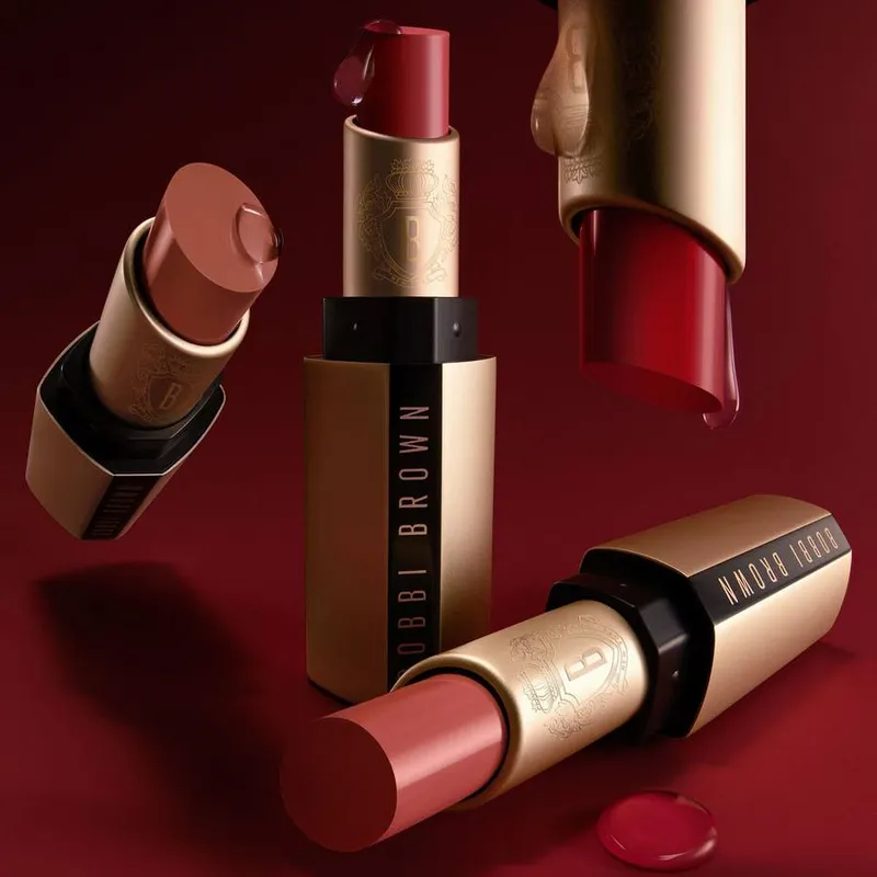 Bild 5 för Bobbi Brown Luxe Matte Lipstick 529 Golden Hour