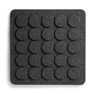 Produktfoto för Born in Sweden Underlägg square dots svart kork 20 x 20 cm