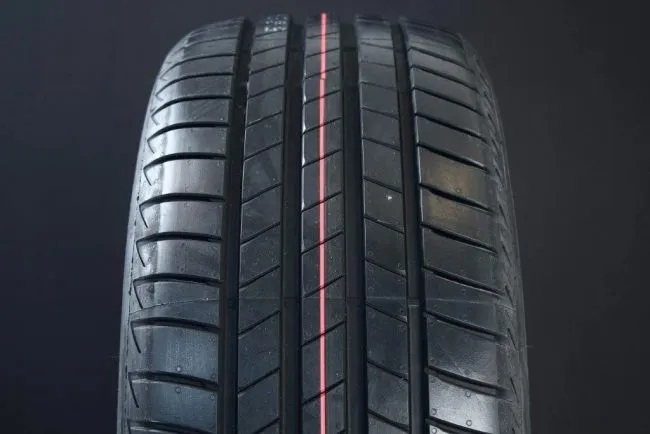 Bild 1 för Bridgestone Turanza T005 ( 215/55 R16 93V )