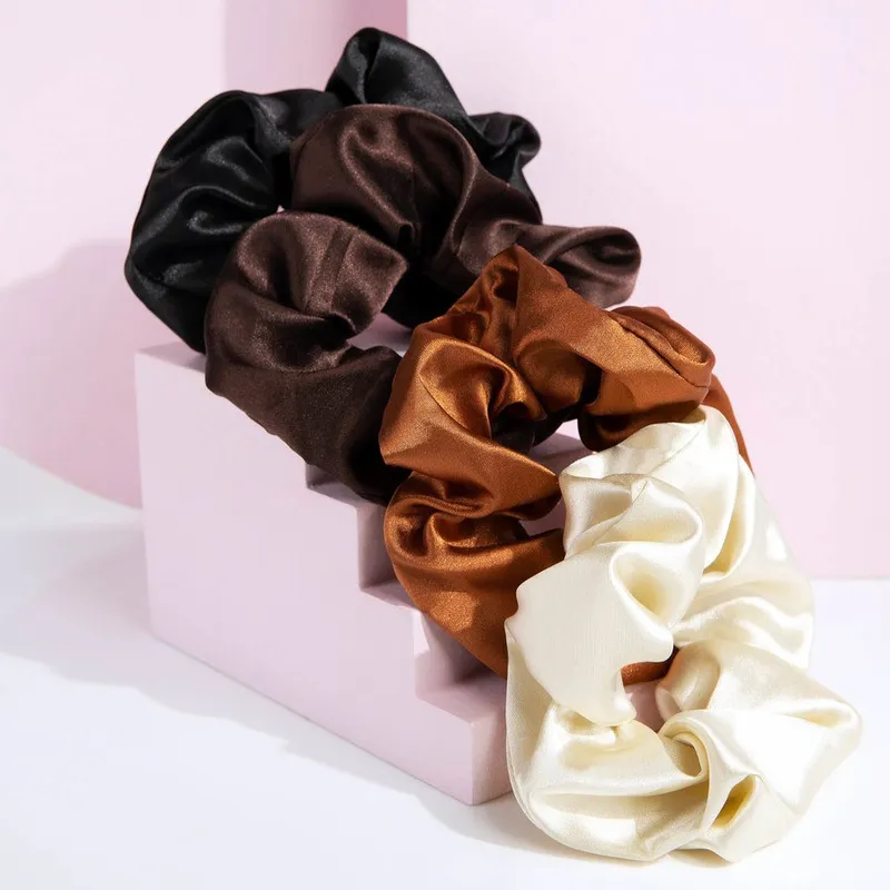 Bild 3 för Brushworks Satin Scrunchies