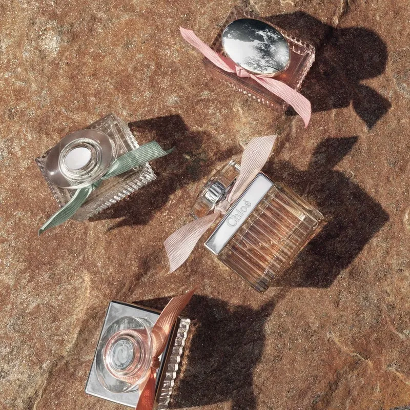 Bild 6 för Chloé Rose Naturelle Intense, Kvinna, 50 ml, Påfyllbar flaska, Neroli, Bergamott, Trä, Rosa, Cederträ, Sandelträ