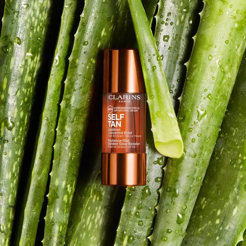 Bild 4 för Clarins - Radiance-Plus Golden Glow Booster For Face 15 ml på Skincity.com