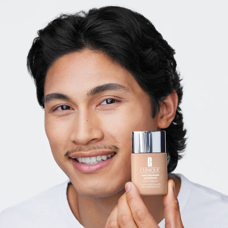 Bild 3 för Clinique Acne Solutions Liquid Makeup CN 126 Espresso