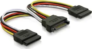 Produktfoto för Deltaco Y-strömadapter för 15-pin SATA-ström