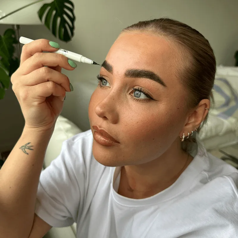Bild 4 för Depend PE Eyebrow Pen Ultra Thin Blond