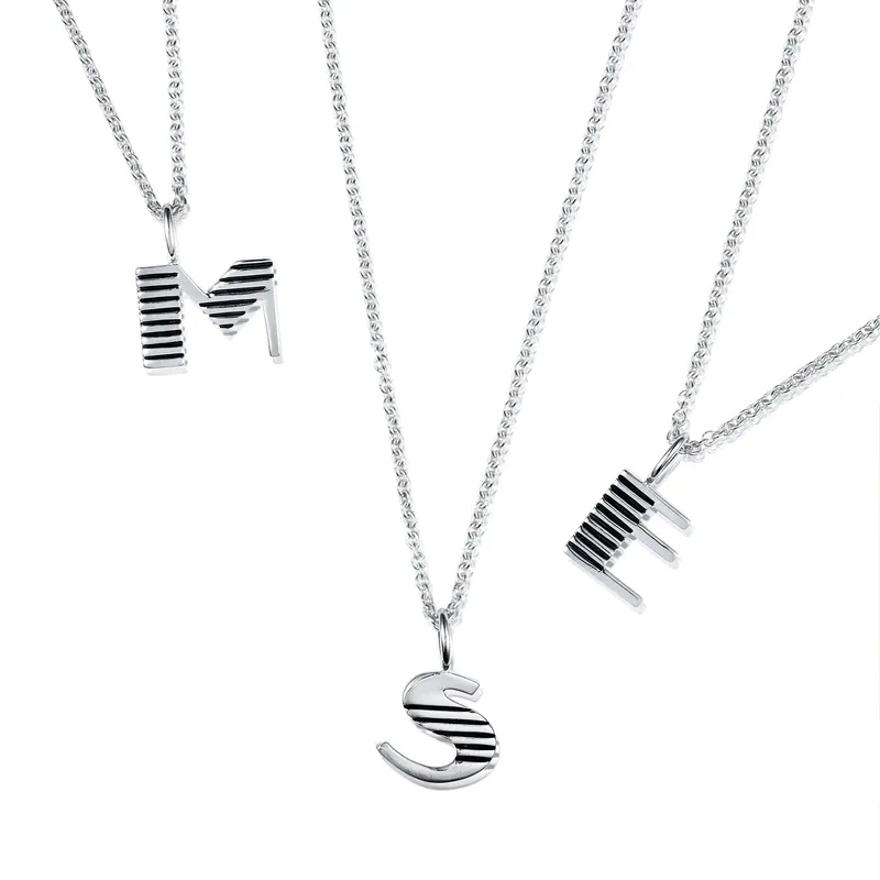 Alternativ bild 0 för Efva Attling Love Letter with chain A - SILVER