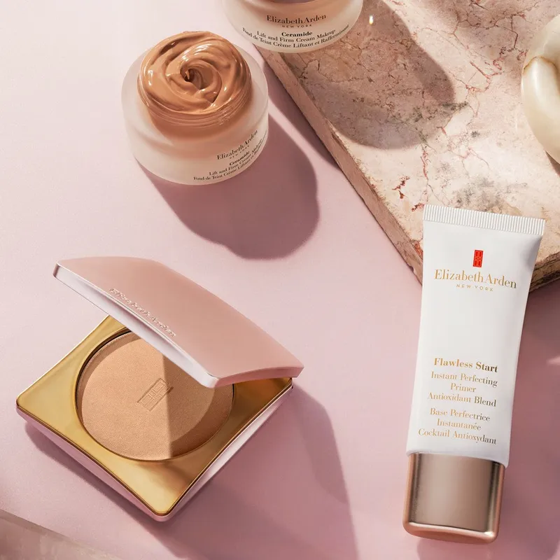 Bild 7 för Elizabeth Arden FF Skincaring Pressed Powder Bronze 10 g