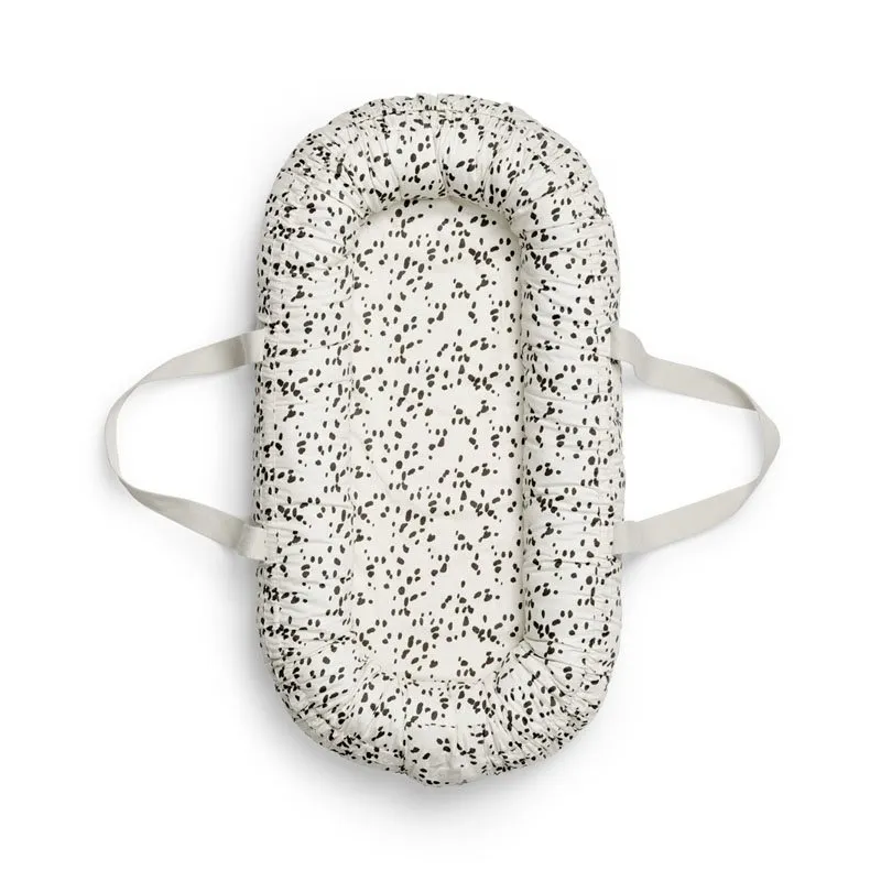 Bild 1 för Elodie Babynest (Dalmatian Dots)