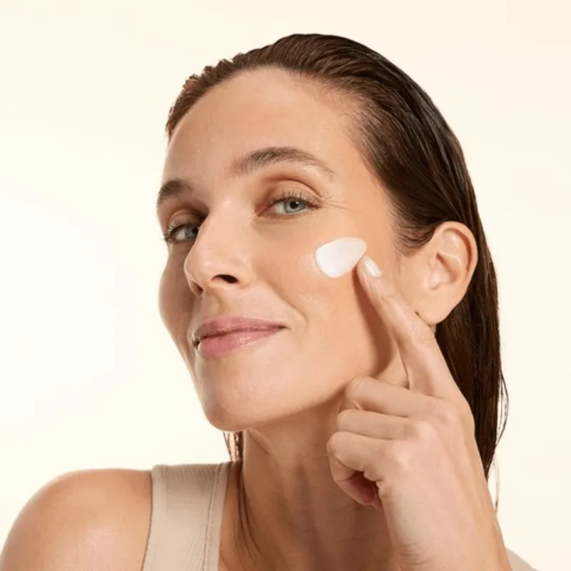 Bild 5 för Embryolisse Brightening Dark Spot Night Peeling 40 ml