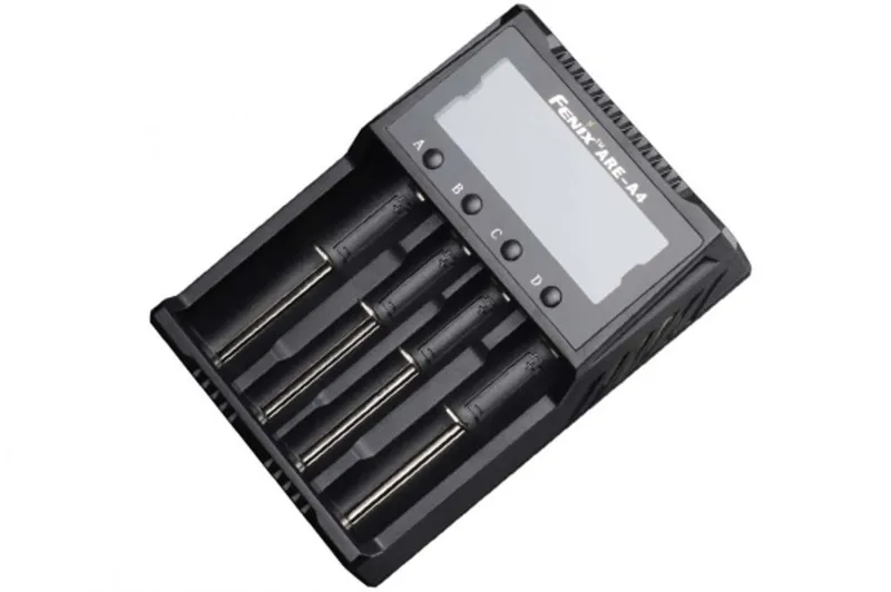 Alternativ bild 0 för Fenix ARE-A4, Litium-Ion (Li-Ion), Nickel-kadmium (NiCd), Nickel-metallhydrid (NiMH), Överspänning, Överbelastning, Omvänd polaritet, AA, AAA, C