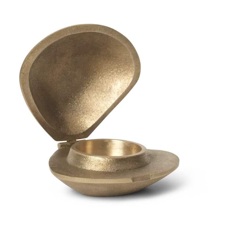Alternativ bild 0 för ferm LIVING - Clam Candle Holder Brass ferm LIVING