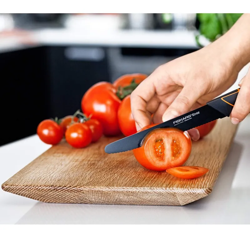 Bild 2 för Fiskars Edge Tomatkniv Tandad 13 cm