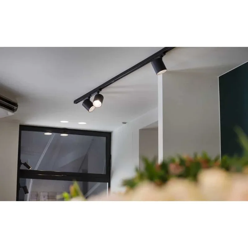 Bild 2 för Global XTS 4200-2 pro-skena 230V, 3-fas, längd 2 meter, svart - PROFESSIONAL