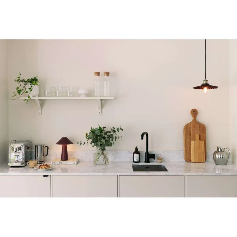 Bild 3 för Globen Lighting - Cannes Portable Bordslampa IP44 Burgundy