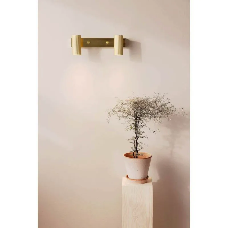 Bild 2 för Globen Lighting - Hubble 2 Vägglampa Brushed Brass