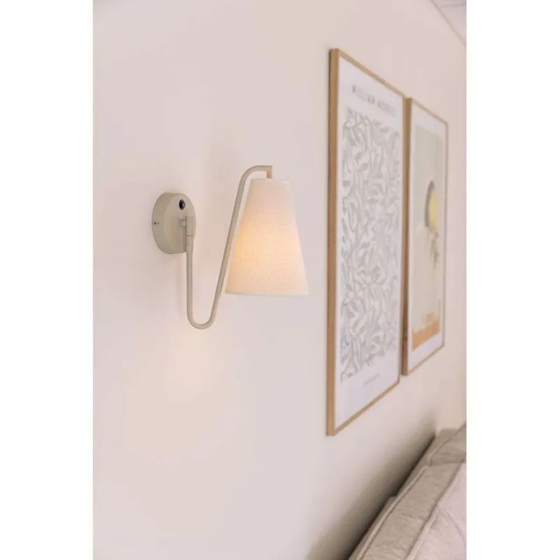 Bild 2 för Globen Lighting - Lou Vägglampa Bouclé Vit/Beige