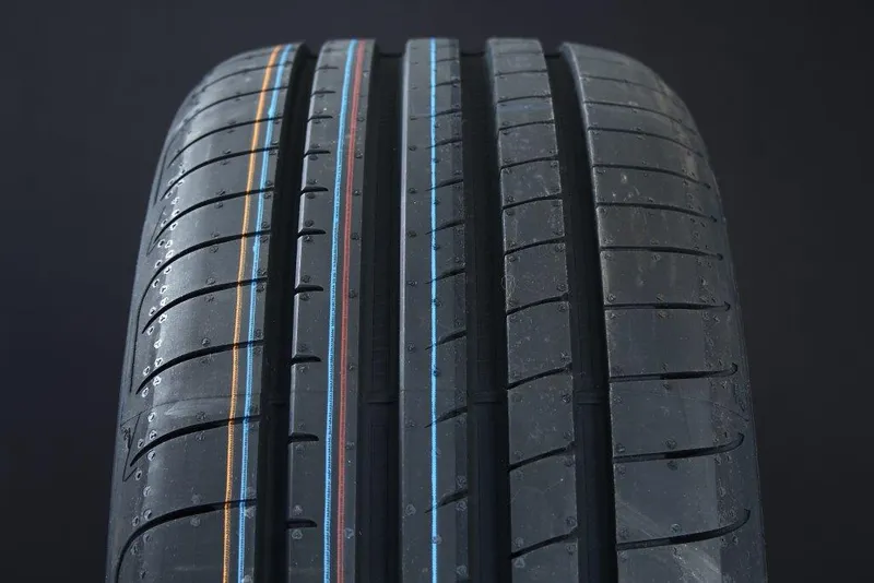 Bild 2 för Goodyear Eagle F1 Asymmetric 3 ( 255/60 R18 112H XL AO, EDT, SUV )