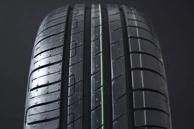 Bild 2 för Goodyear EfficientGrip Performance ( 205/45 R17 88V XL EDT )
