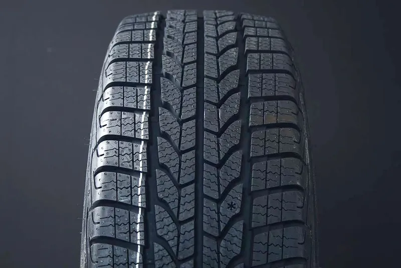 Bild 2 för Goodyear UltraGrip Cargo ( 205/75 R16C 110/108R 8PR EVR )