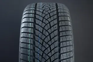 Produktfoto för Goodyear UltraGrip Performance + ( 235/55 R19 105T XL EDT, SealTech )