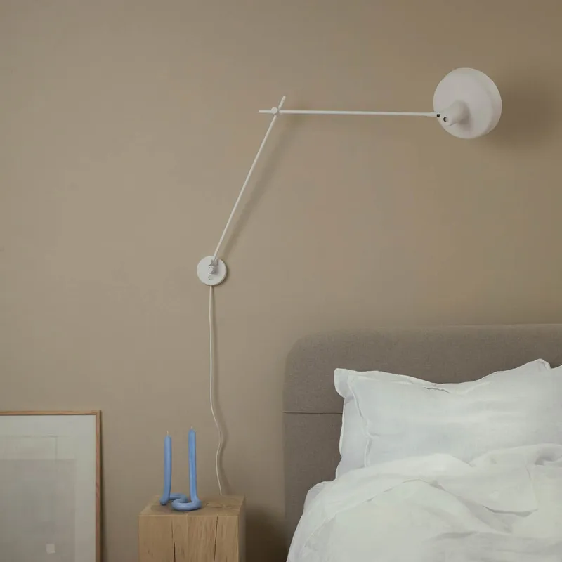 Alternativ bild 0 för Grupa Products - Arigato Vägglampa Long m/Kabel Vit Grupa
