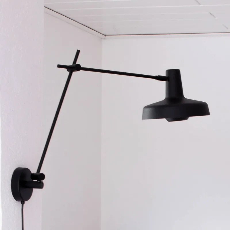 Bild 1 för Grupa Products - Arigato Vägglampa Svart Grupa
