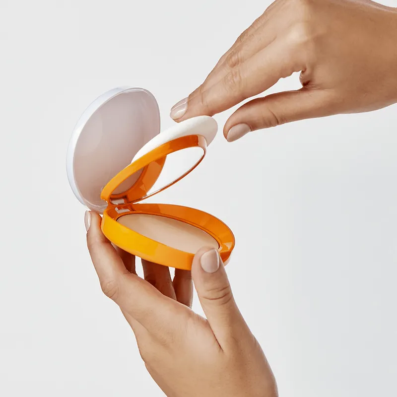 Bild 3 för Heliocare 360º Oil Free Compact Pearl SPF50+ 10 g