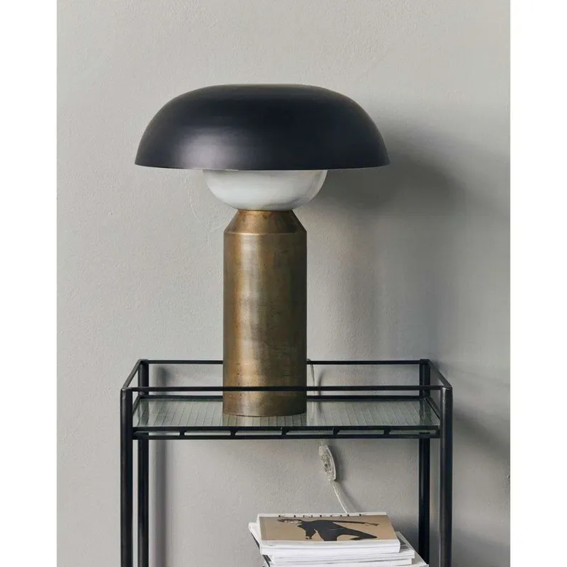 Bild 1 för House Doctor - Big Fellow Bordslampa Antique Brass