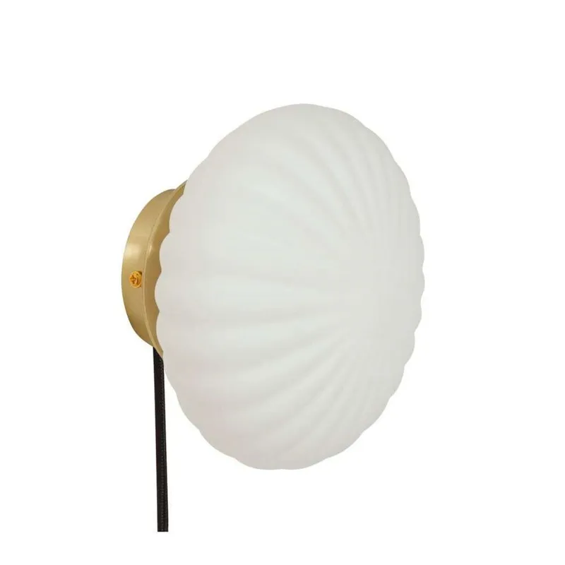 Bild 1 för Hübsch - Kumu Vägglampa Ø18 Opal/Brass Hübsch