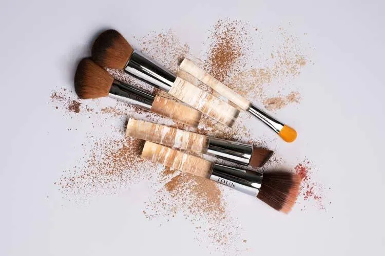 Bild 4 för IDUN Minerals Liquid Foundation Brush