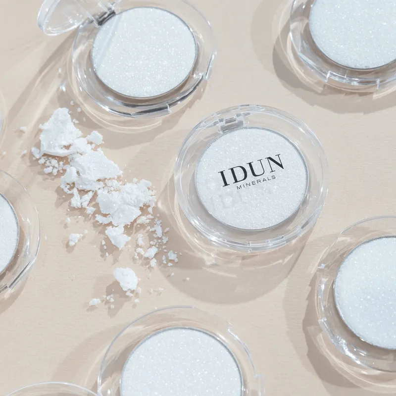 Bild 3 för IDUN Minerals Single Eyeshadow Snöflinga 2,4 g