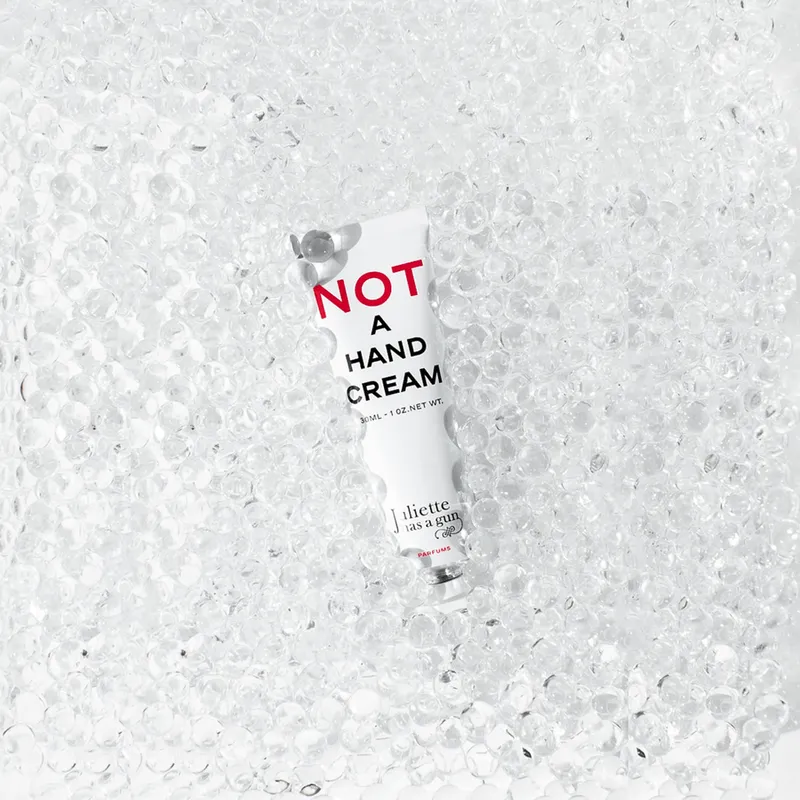Bild 6 för Juliette Has A Gun Not A Collection Not A Hand Cream 30 ml