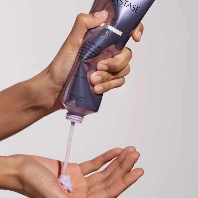 Bild 2 för Kerastase Blond Absolu Cicaflash Intense Fortifying Treatment  250 ml