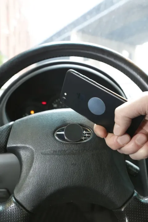 Alternativ bild 0 för Kikkerland Magnetic Phone Mount (US161)