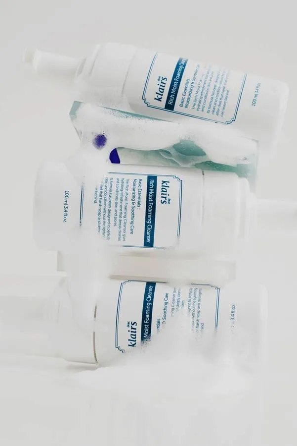Bild 7 för Klairs Rich Moist Foaming Cleanser 100 ml