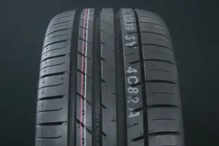 Produktfoto för Kumho Ecsta Le Sport KU39 ( 215/35 ZR19 85Y XL )