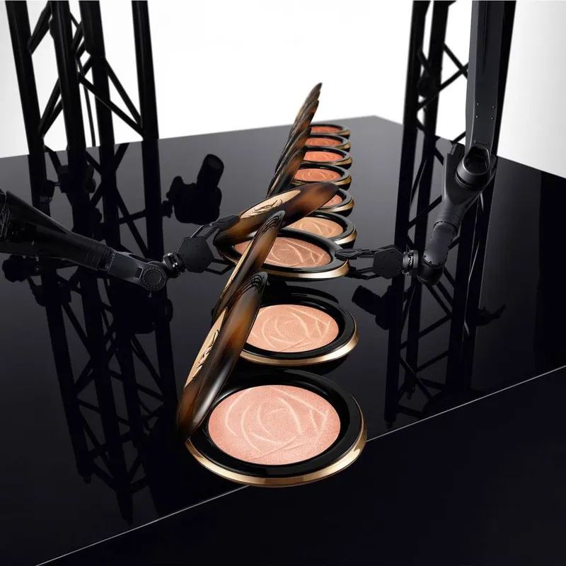 Bild 4 för Lancôme C.E. Skin Transforming Highlighter 03 Deep Glow
