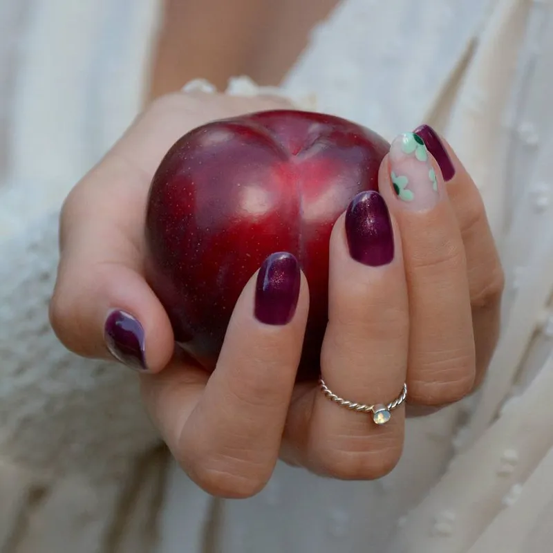 Bild 11 för Le Mini Macaron Gel Polish Dark Plum 8 ml